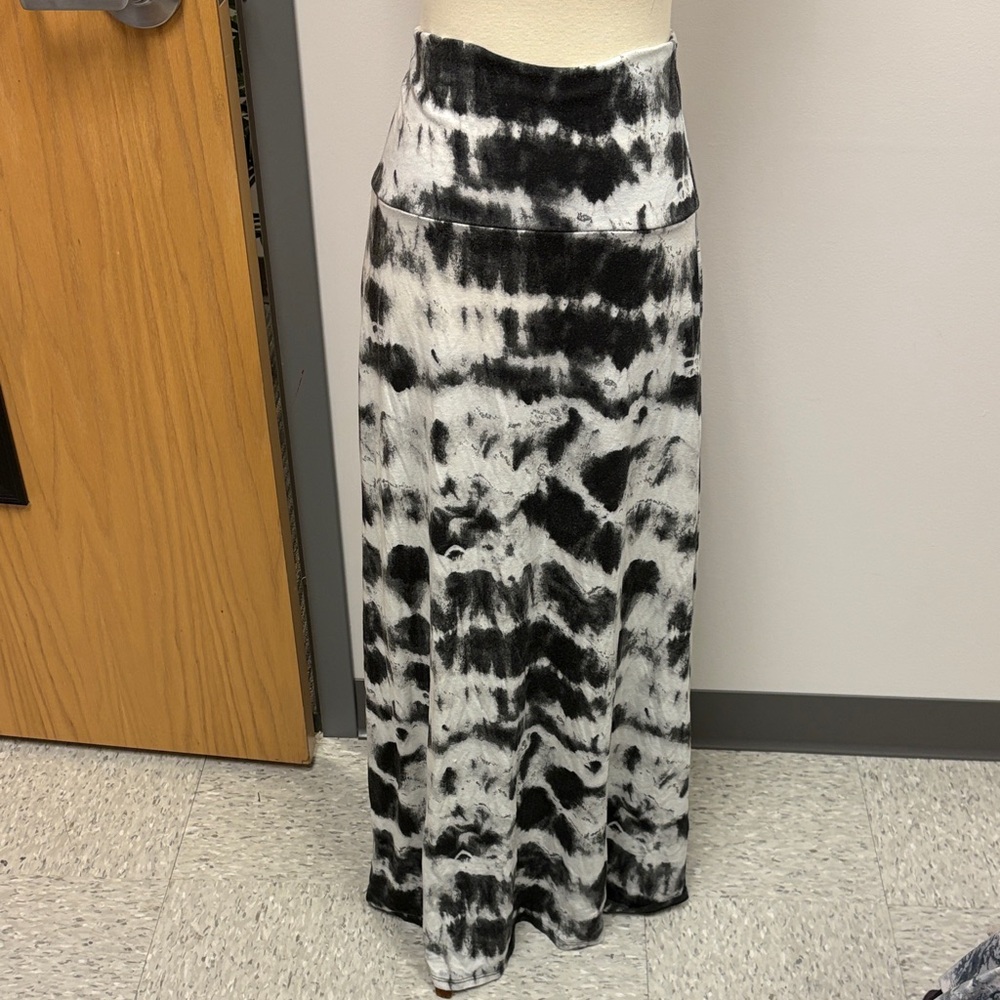 Mossimo Supply Co. Monochrome Tie-Dye Maxi Skirt